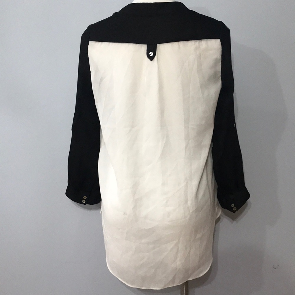 Black and White Long Sleeve Blouse. Size Medium. - Picture 3 of 5
